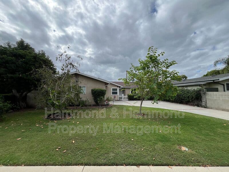Granada Hills House: 16750 Index St.