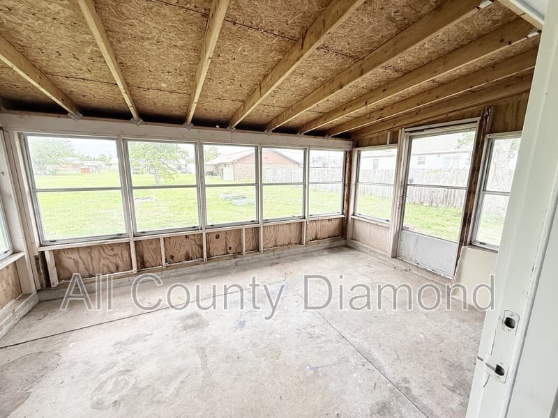 Panama City House: 175 N Berthe Ave