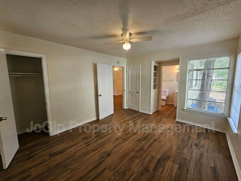 Dallas Condo: 6540 Hollis Ave