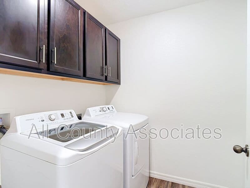 Hudson House: 12542 Achasta Blvd