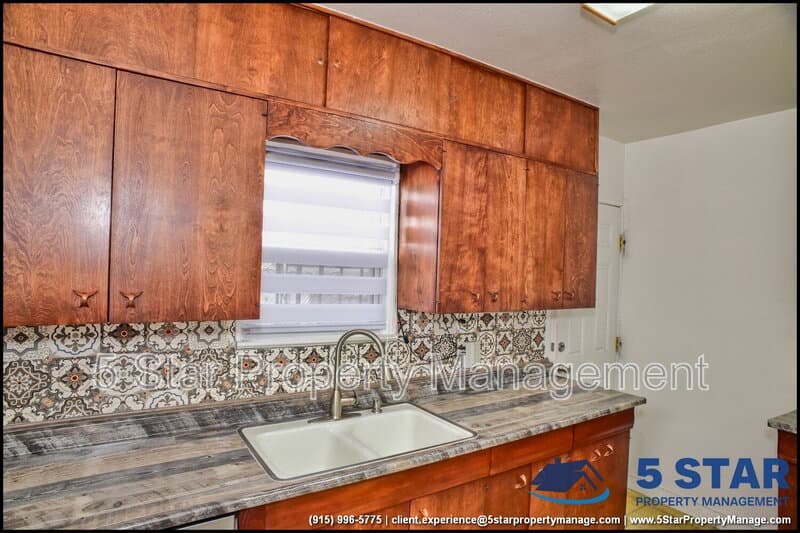 El Paso House: 815 Ellis Street