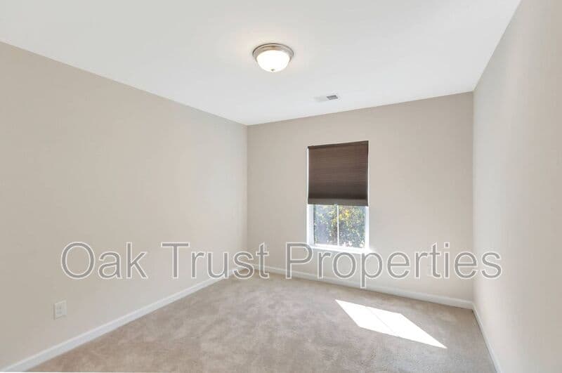 Goose Creek House: 105 Gavins Way