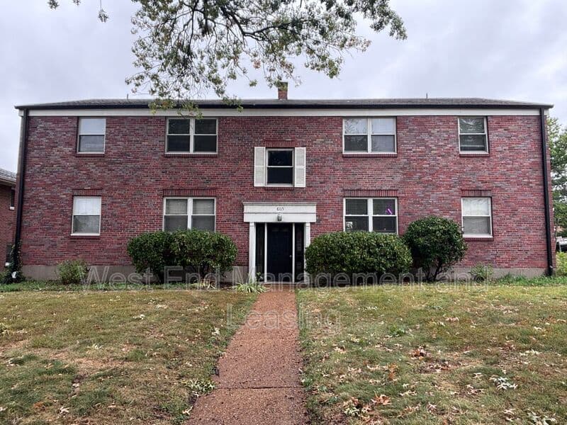 Saint Louis Condo: 8115 Whitburn Dr