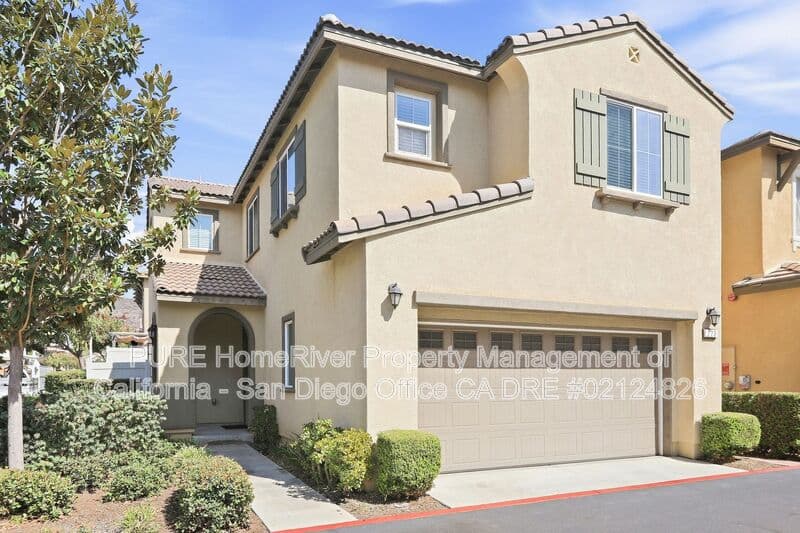 Fallbrook House: 223 Dun Blazer Way