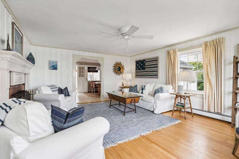 Wells House: 240 Island Beach Road
