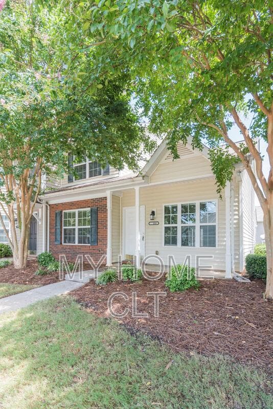 Charlotte Condo: 11014 Derryrush Drive