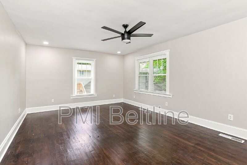 Atlanta House: 1164 Sells Avenue Southwest