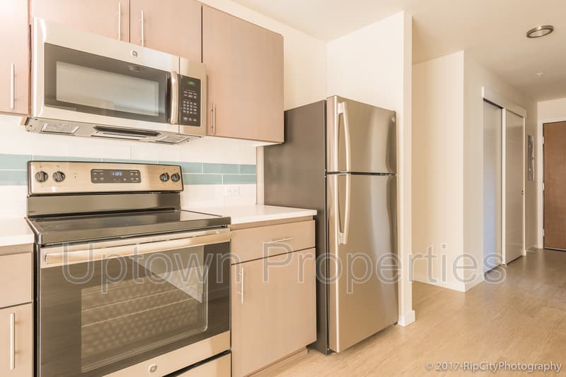 Portland House: 5885 SW Macadam Avenue