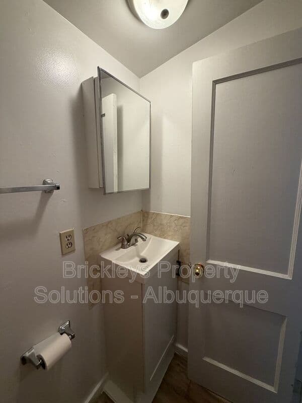 Albuquerque Condo: 313 Cornell Drive SE