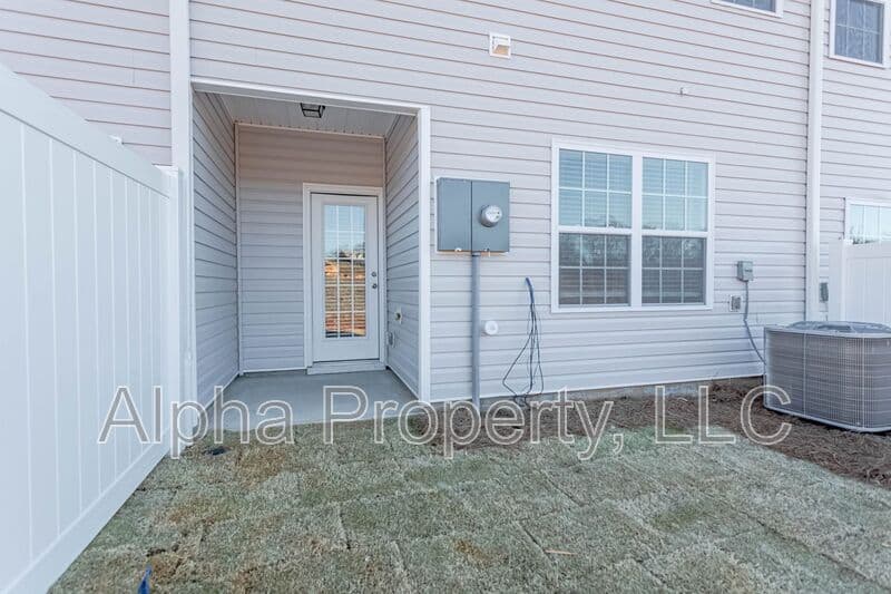 Greer Townhome: 30 Moorlyn Ln