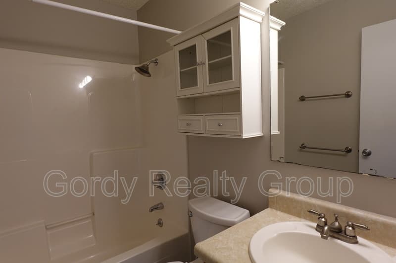 Marianna House: 5122 Presidents Circle