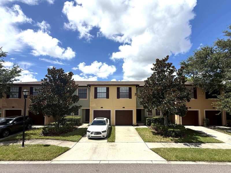 Brandon Townhome: 2516 Oleander Lakes Drive