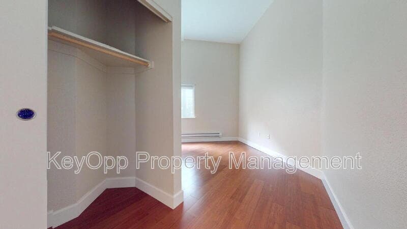 San Francisco Condo: 135 Valencia Street