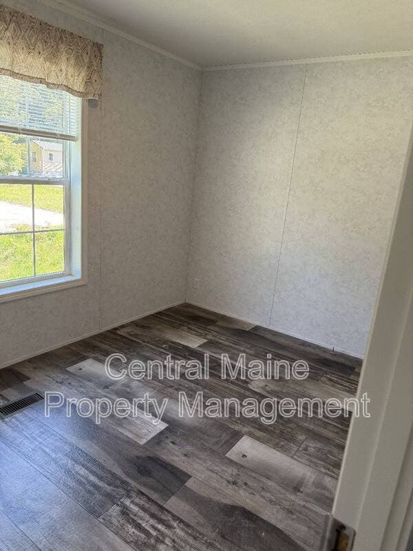 Orono House: 21 Austin Dr.
