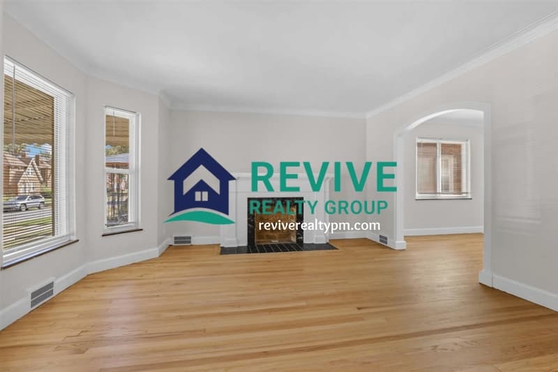 Detroit House: 18503 Prairie Street
