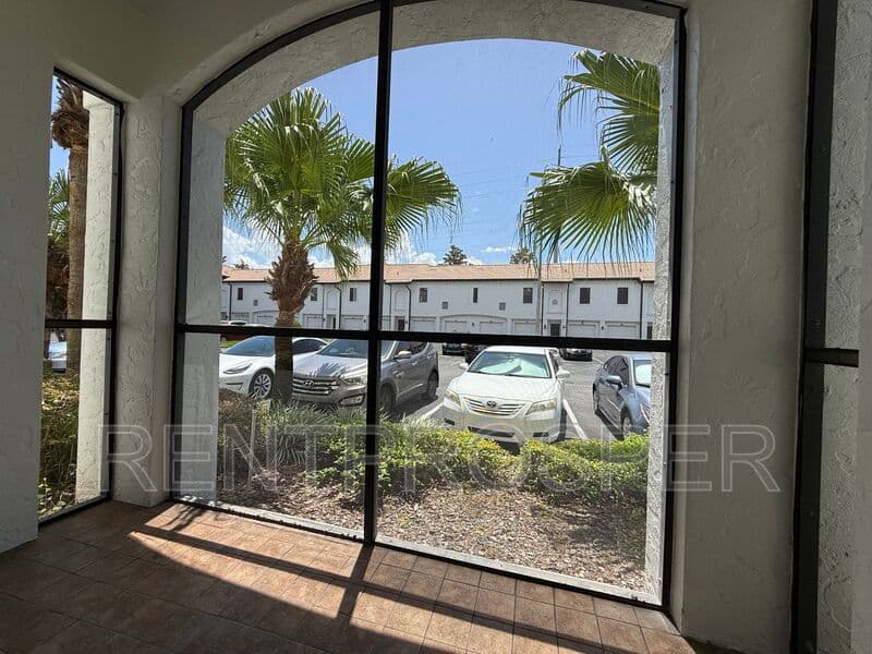 Orlando Condo: 5550 East Michigan St