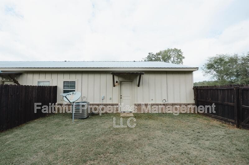 Lindale Condo: 14235 CR 452 - 5
