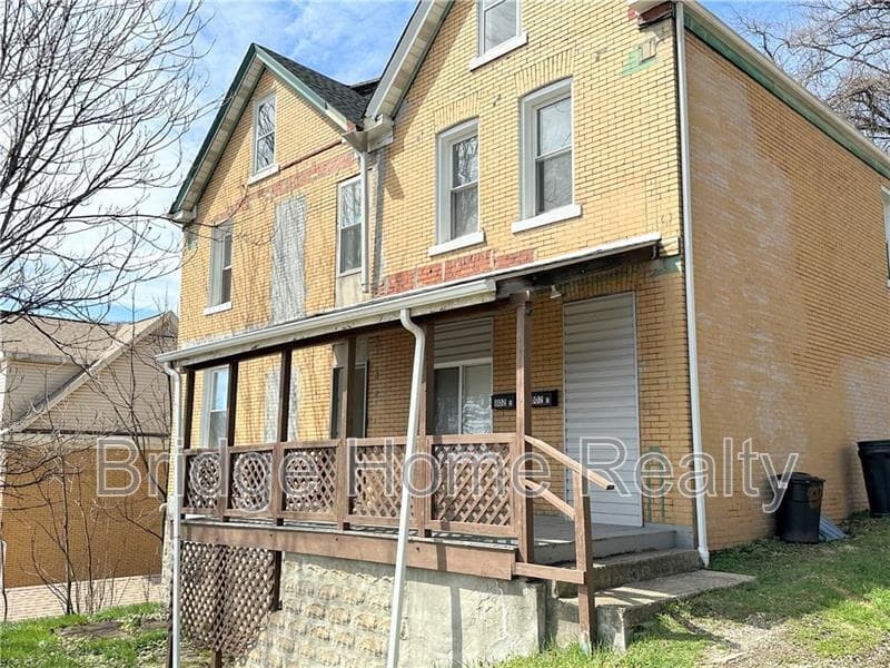 McKees Rocks Condo: 802 13th St