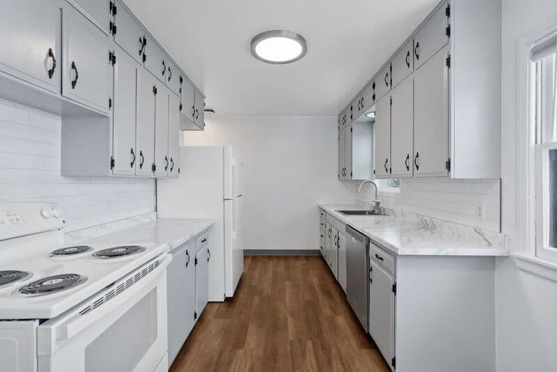 Cheney Condo: 109 West 3rd Street - 1