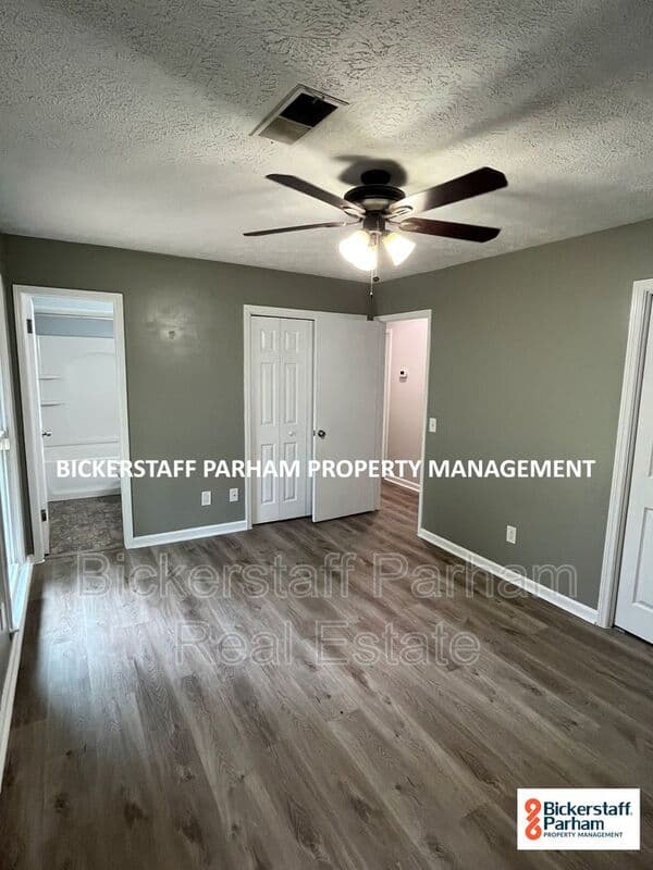Columbus House: 3011 Apache Drive
