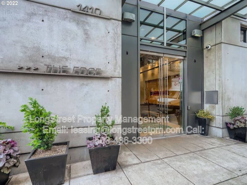 Portland Condo: 1410 NW Kearney St