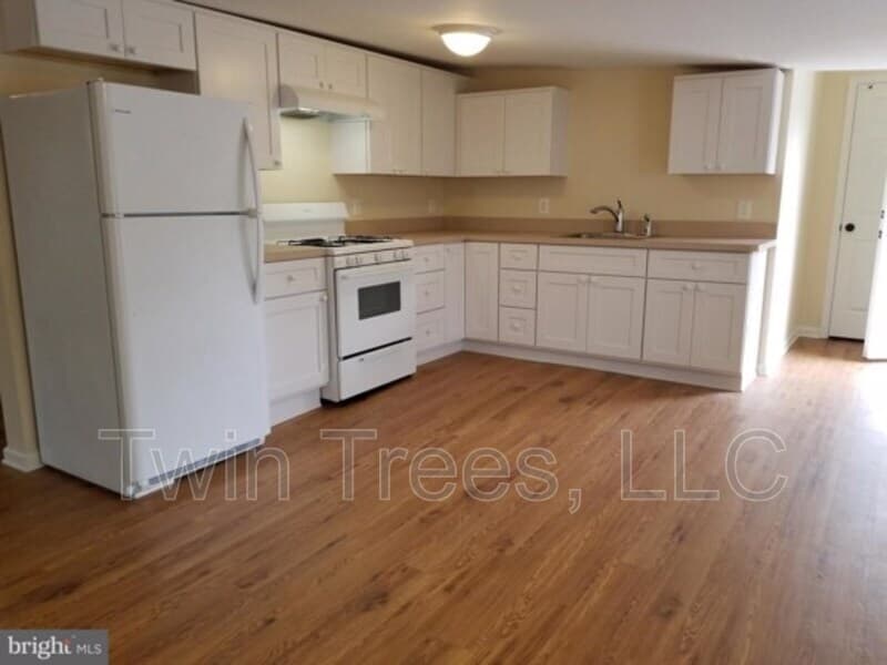 Mount Jackson Condo: 5937 King Street, Apt