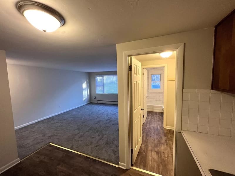 East Hartford Condo: 353 A Main Street