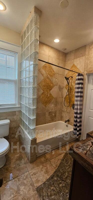 Kansas City House: 3808 Roanoke