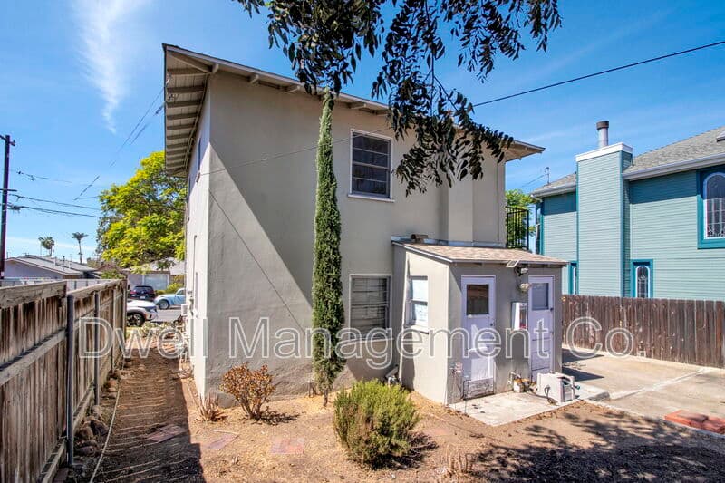 La Mesa Condo: 4833 Cypress St