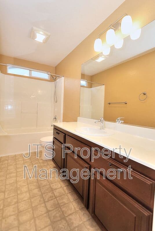 West Sacramento House: 4046 Martis Street