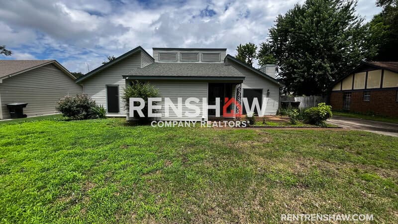 Bartlett House: 6936 Briarhill Dr