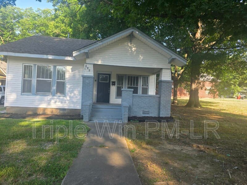 Morrilton House: 609 North Morril Street
