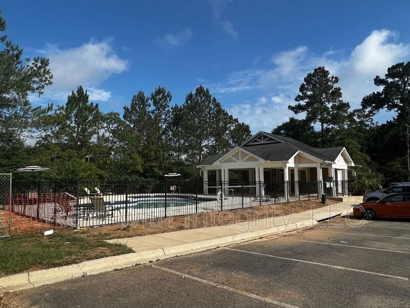 Tallahassee House: 2202 Del Carmel Way