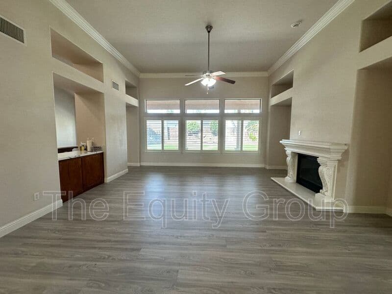 Visalia House: 239 North Preston St
