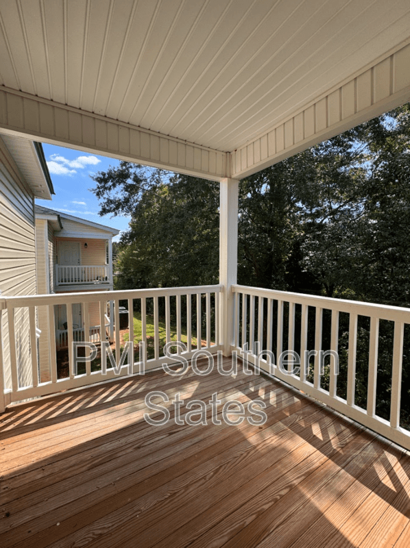 Easley Condo: 200 Walnut Hill Dr