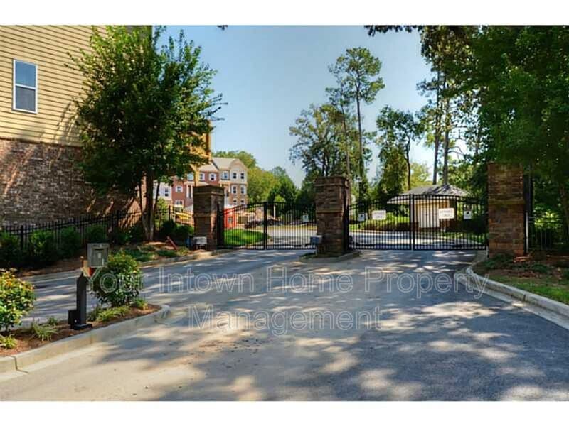 Atlanta House: 2141 Havenwood Trl NE