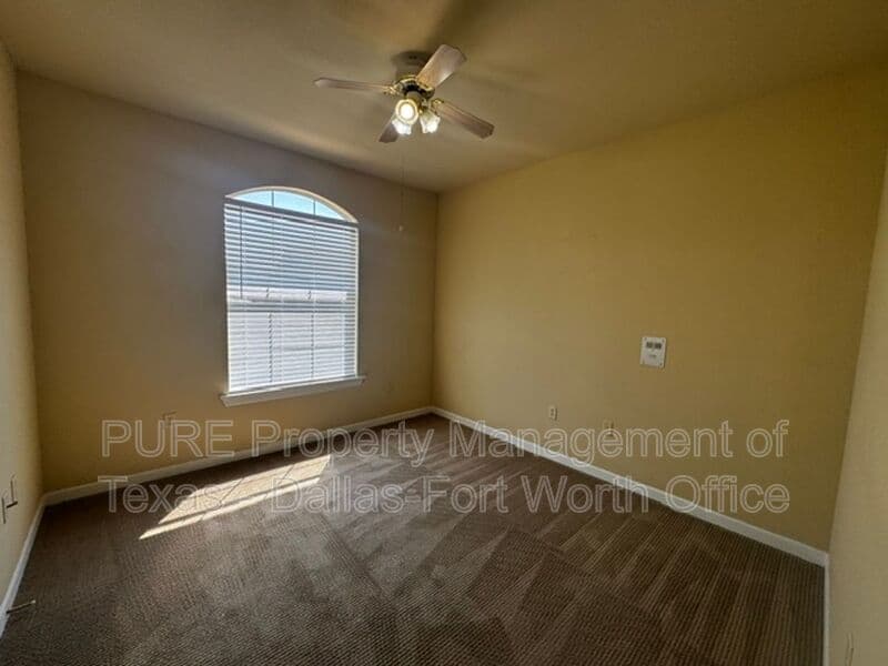 Grapevine Condo: 400 Glade Road