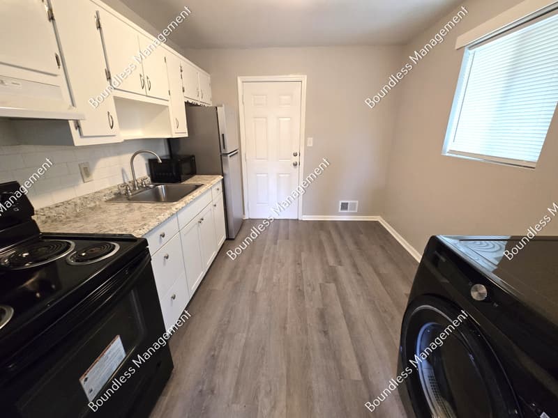 East Point Condo: 2762 Palm Dr