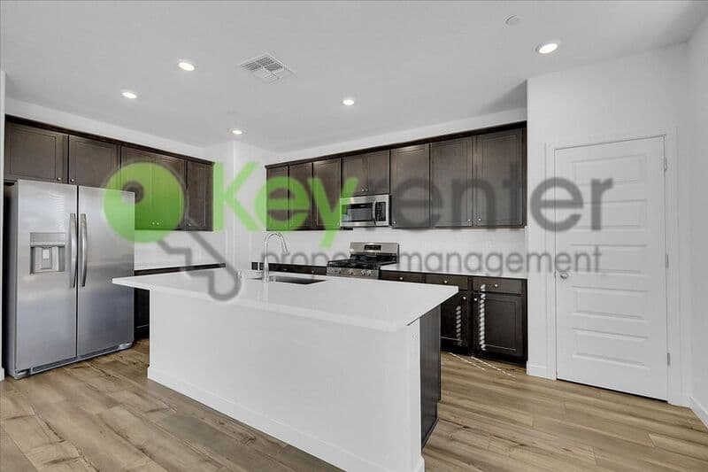 Plumas Lake House: 2061 Hesperian Drive
