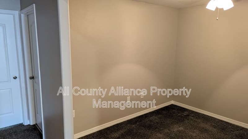 Zephyhills Townhome: 37549 Daliha Terrace