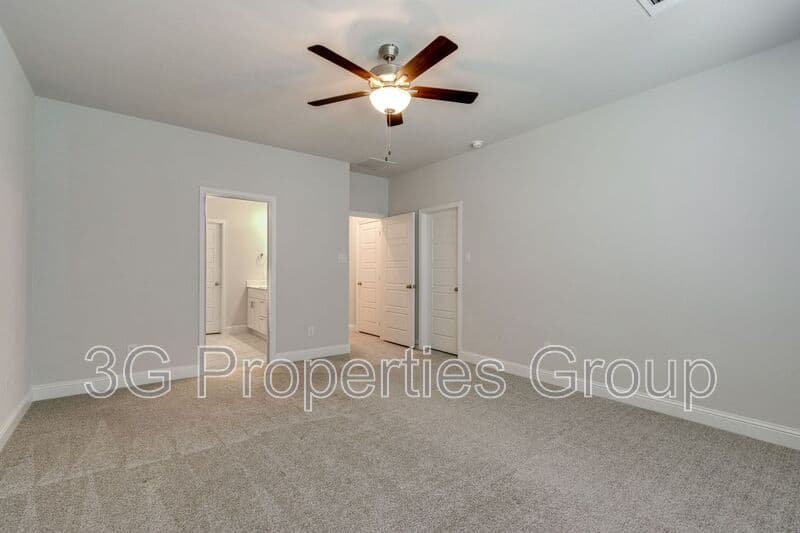 Lewisville House: 344 Almanor St