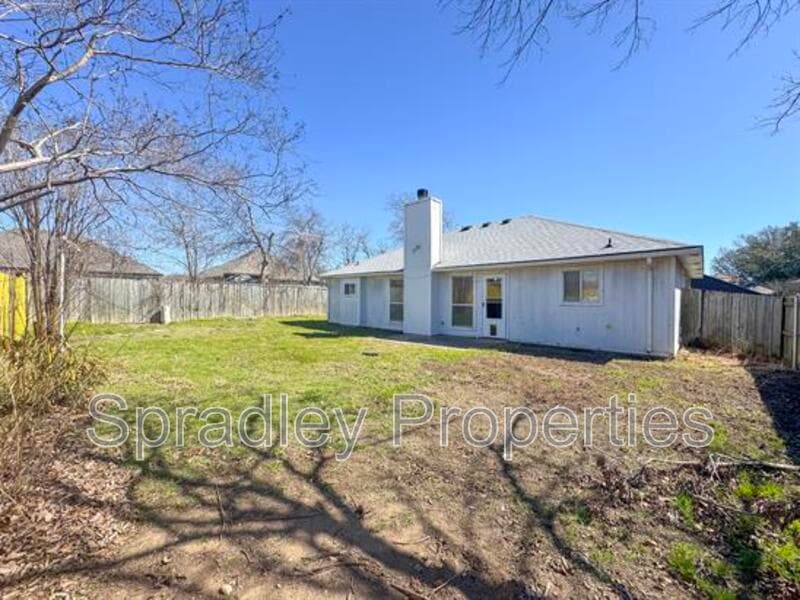 Temple House: 4612 Stone Pointe Dr