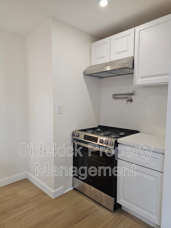 Los Angeles House: 5009 Wadena St