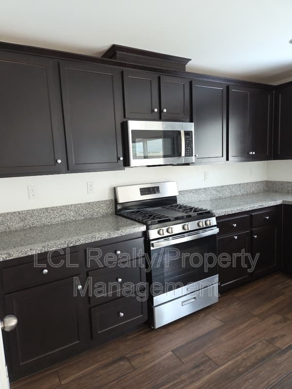 Lake Elsinore Condo: 32855 Crown Point Ln