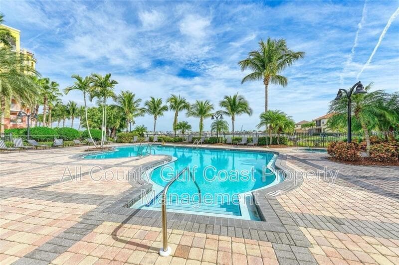 Palmetto House: 611 Riviera Dunes Way