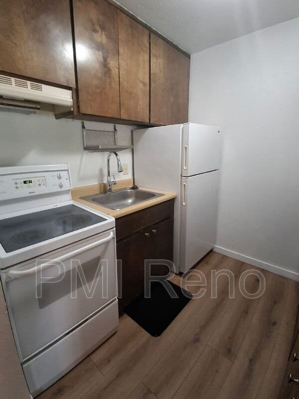 Reno Condo: 1000 Beck St