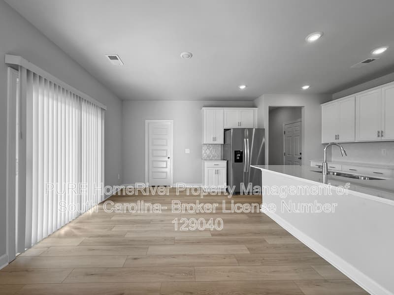 Spartanburg House: 200 Moretz Pl