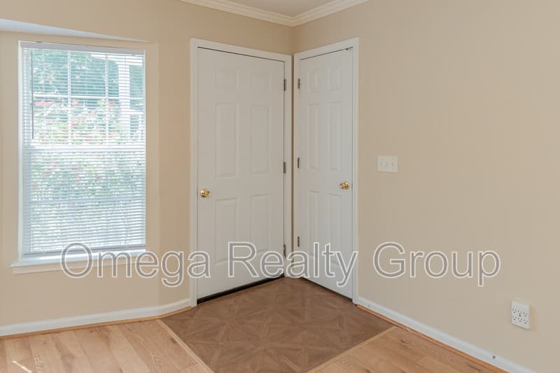 Pinson House: 6450 Kimberly Loop