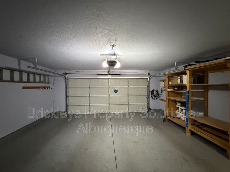 Albuquerque House: 9600 Allande Rd NE