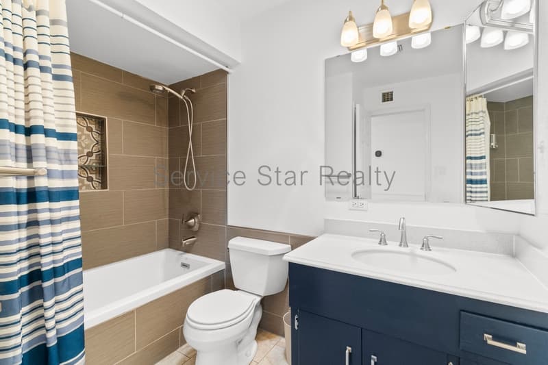 Scottsdale House: 8610 E Oak St